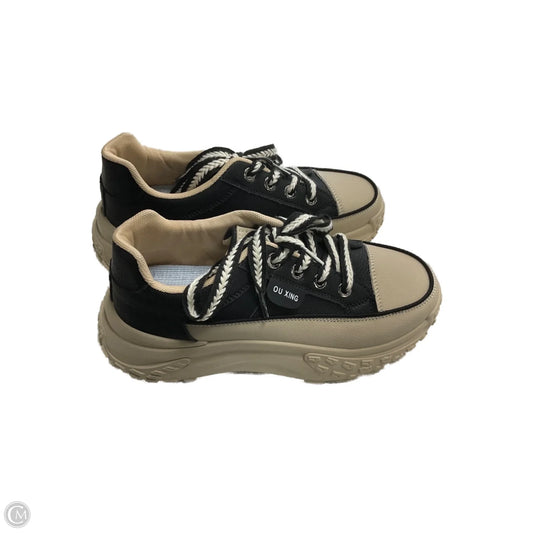 Shoes Sneakers Platform By Cmf In Black & Tan, Size: 8