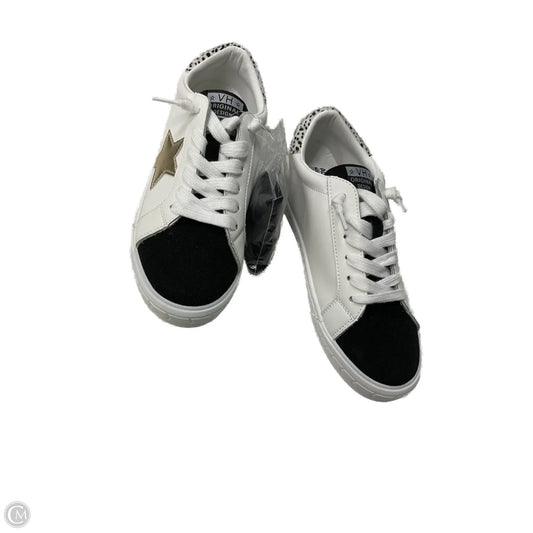 Shoes Sneakers By Vintage Havana In Black & White, Size: 8