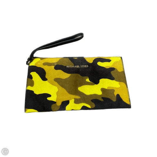 Wristlet Designer By Michael Kors, Size: Large