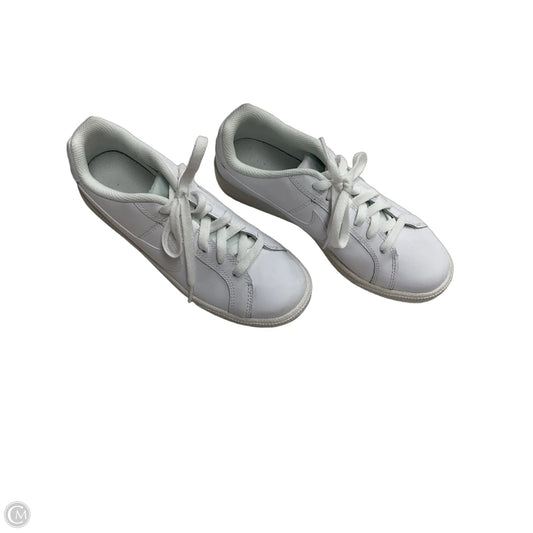 Shoes Sneakers By Nike In White, Size: 7