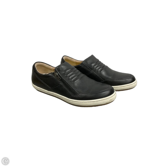 Shoes Sneakers By Taos In Black, Size: 9