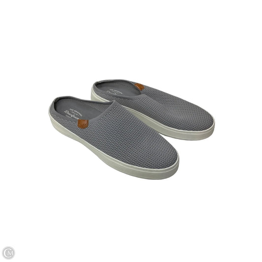 Shoes Flats By Clothes Mentor In Grey, Size: 10