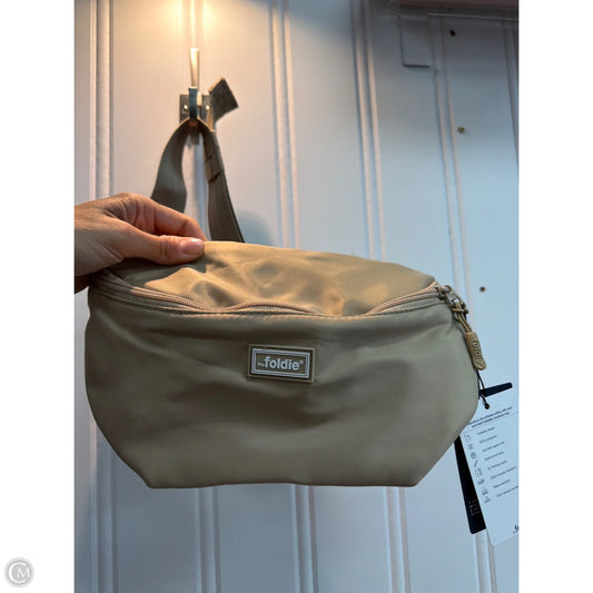 Belt Bag By Clothes Mentor, Size: Medium