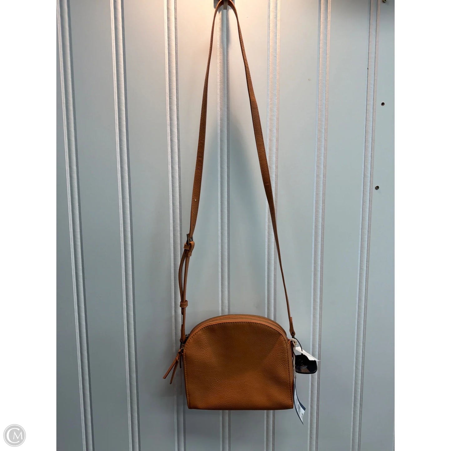 Crossbody By Universal Thread, Size: Medium