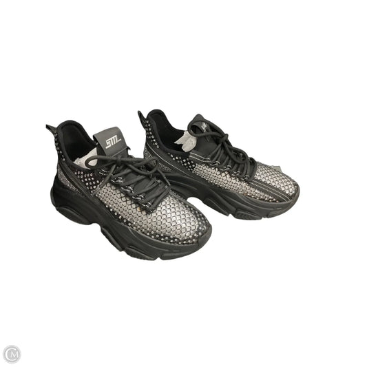 Shoes Sneakers By Steve Madden In Black, Size: 8