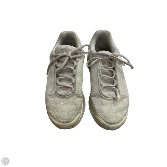 Shoes Athletic By Nike In White, Size: 8