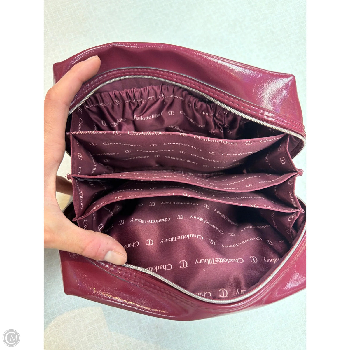 Makeup Bag By Clothes Mentor, Size: Medium