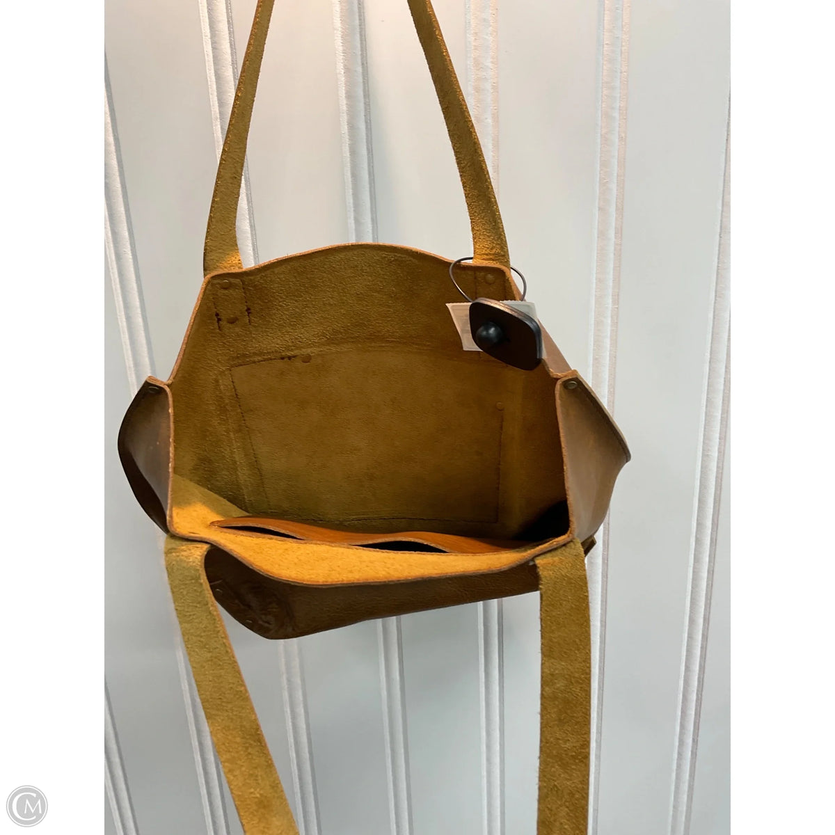 Tote Leather By Clothes Mentor, Size: Medium