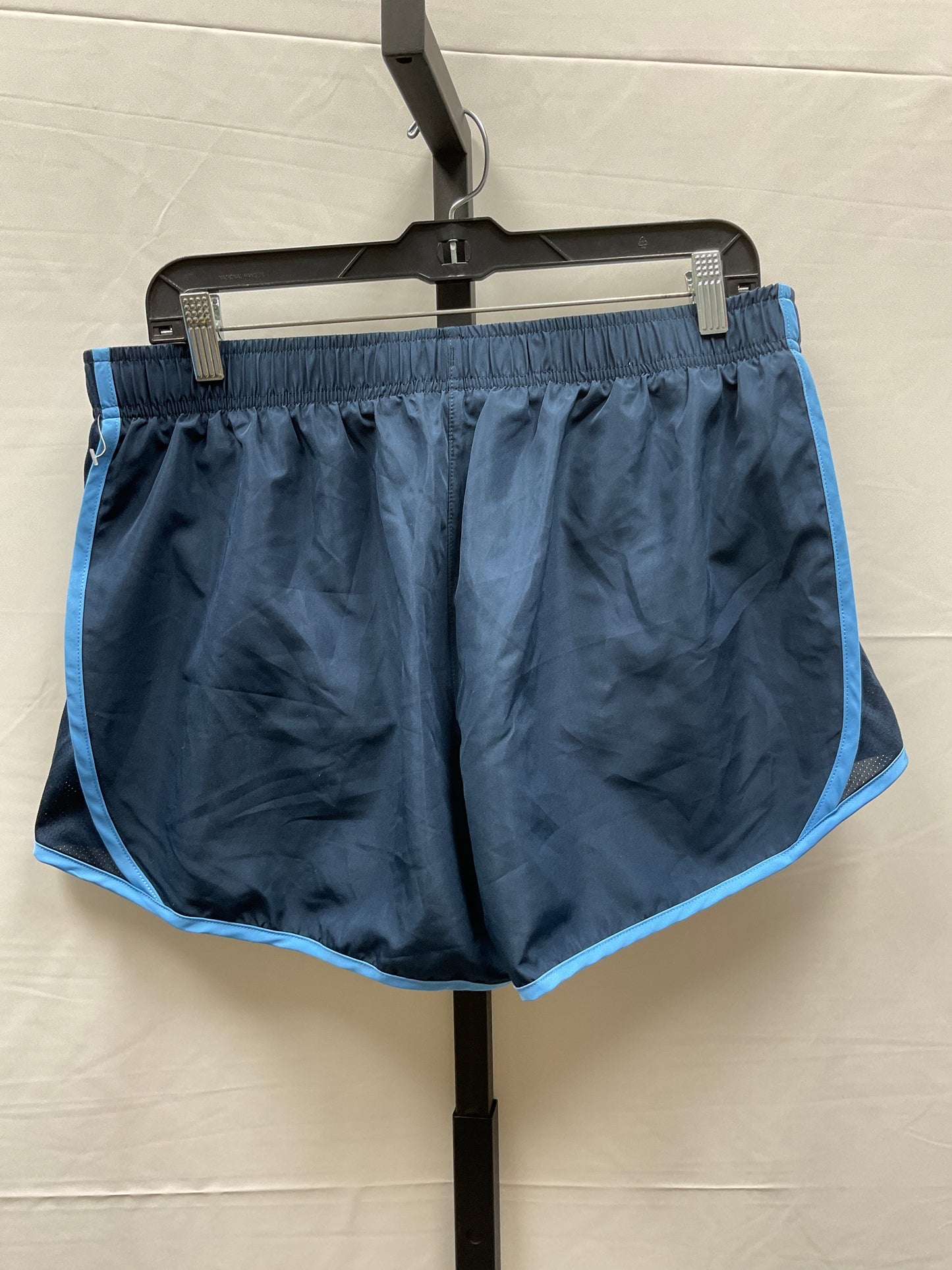 Athletic Shorts By Members Mark  Size: L