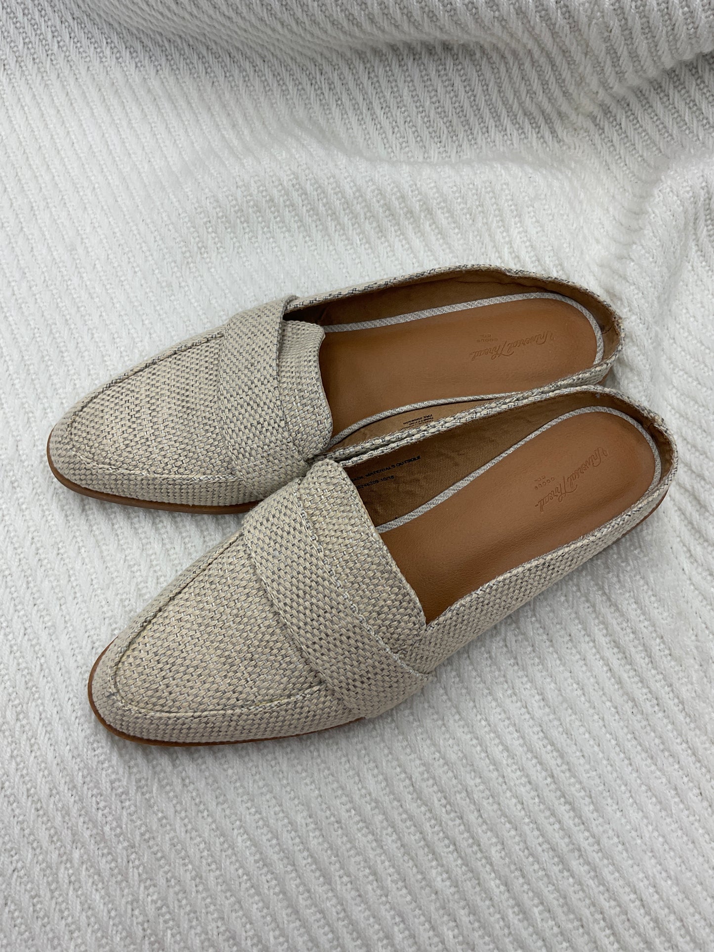 Shoes Flats By Universal Thread  Size: 6