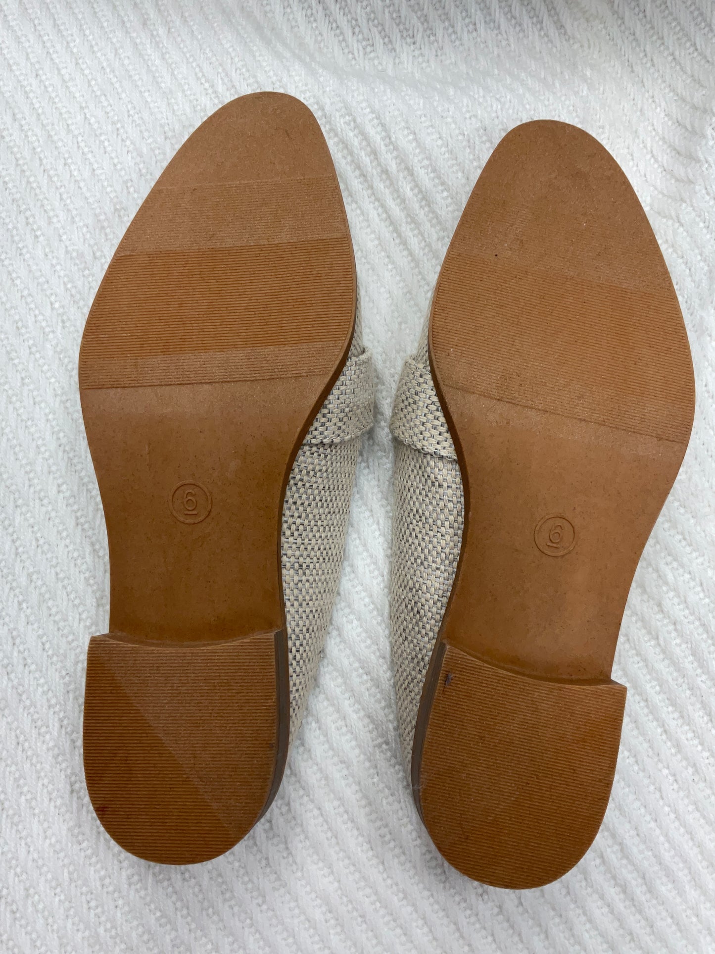 Shoes Flats By Universal Thread  Size: 6