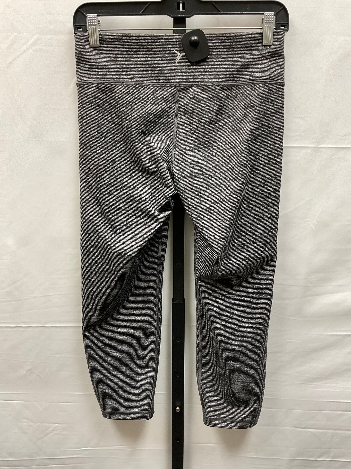 Grey Athletic Leggings Capris Old Navy, Size M