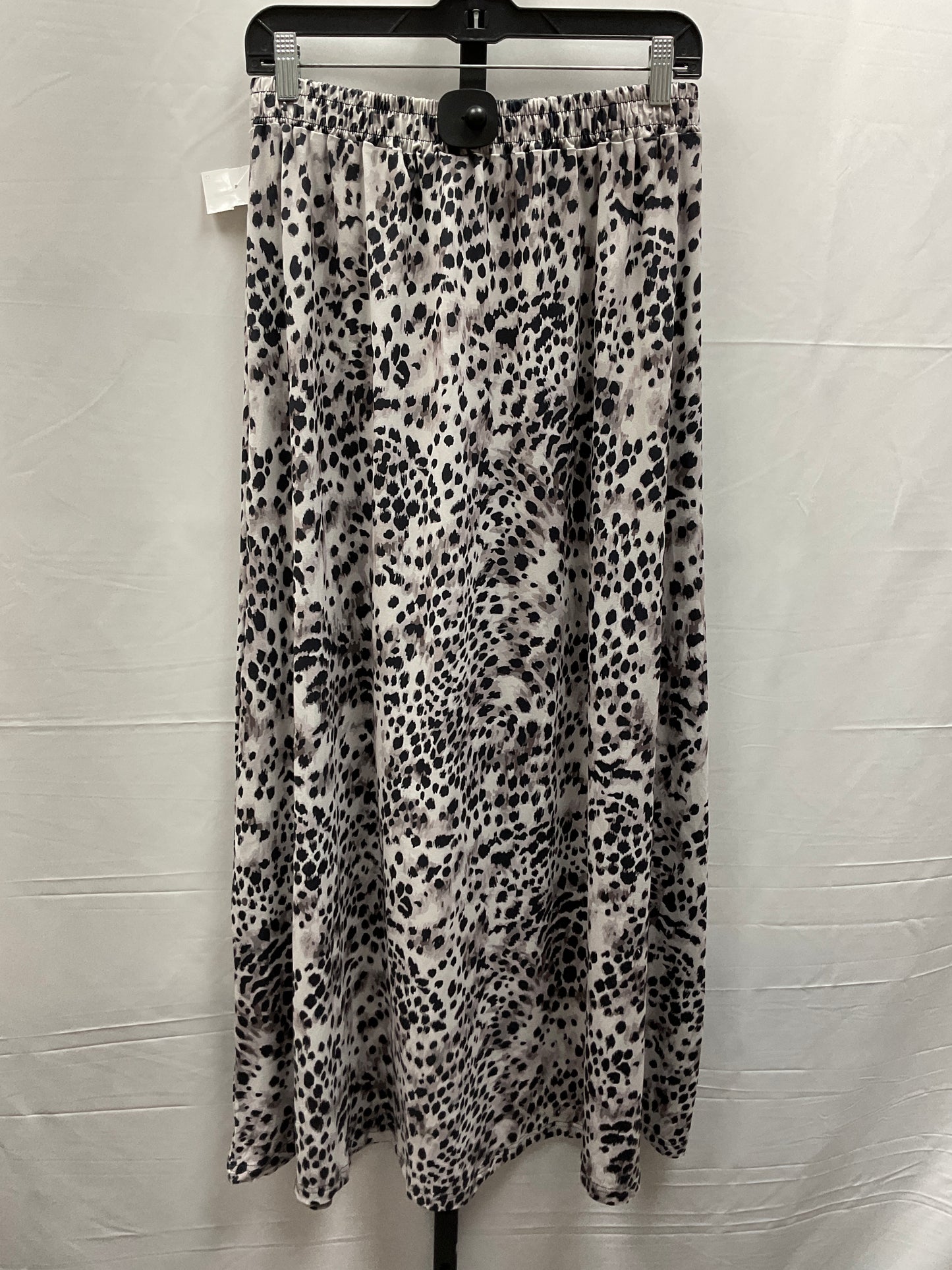 Skirt Maxi By Clothes Mentor In Black & Grey, Size: L