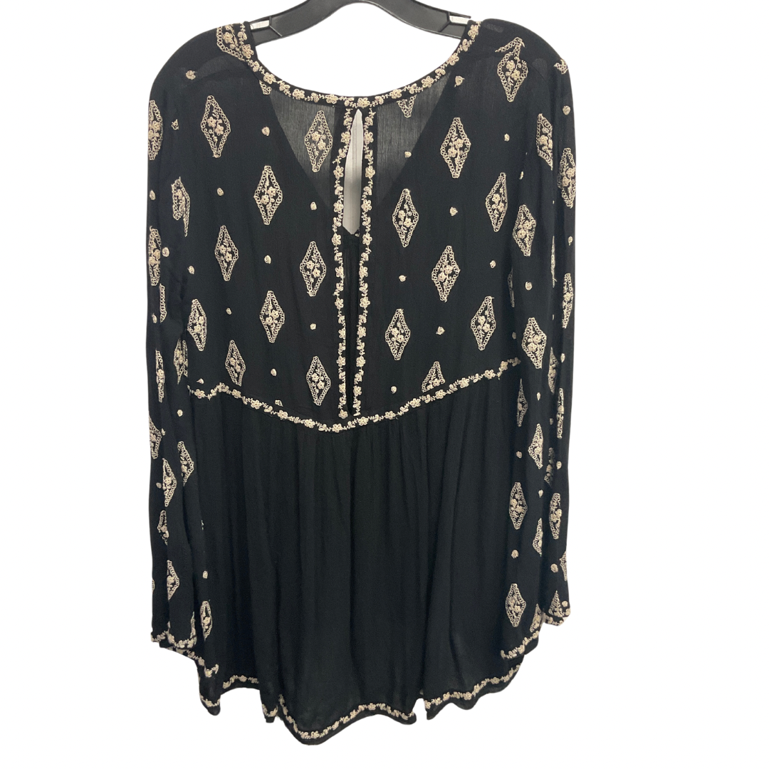 Top Long Sleeve By Free People In Black, Size: S