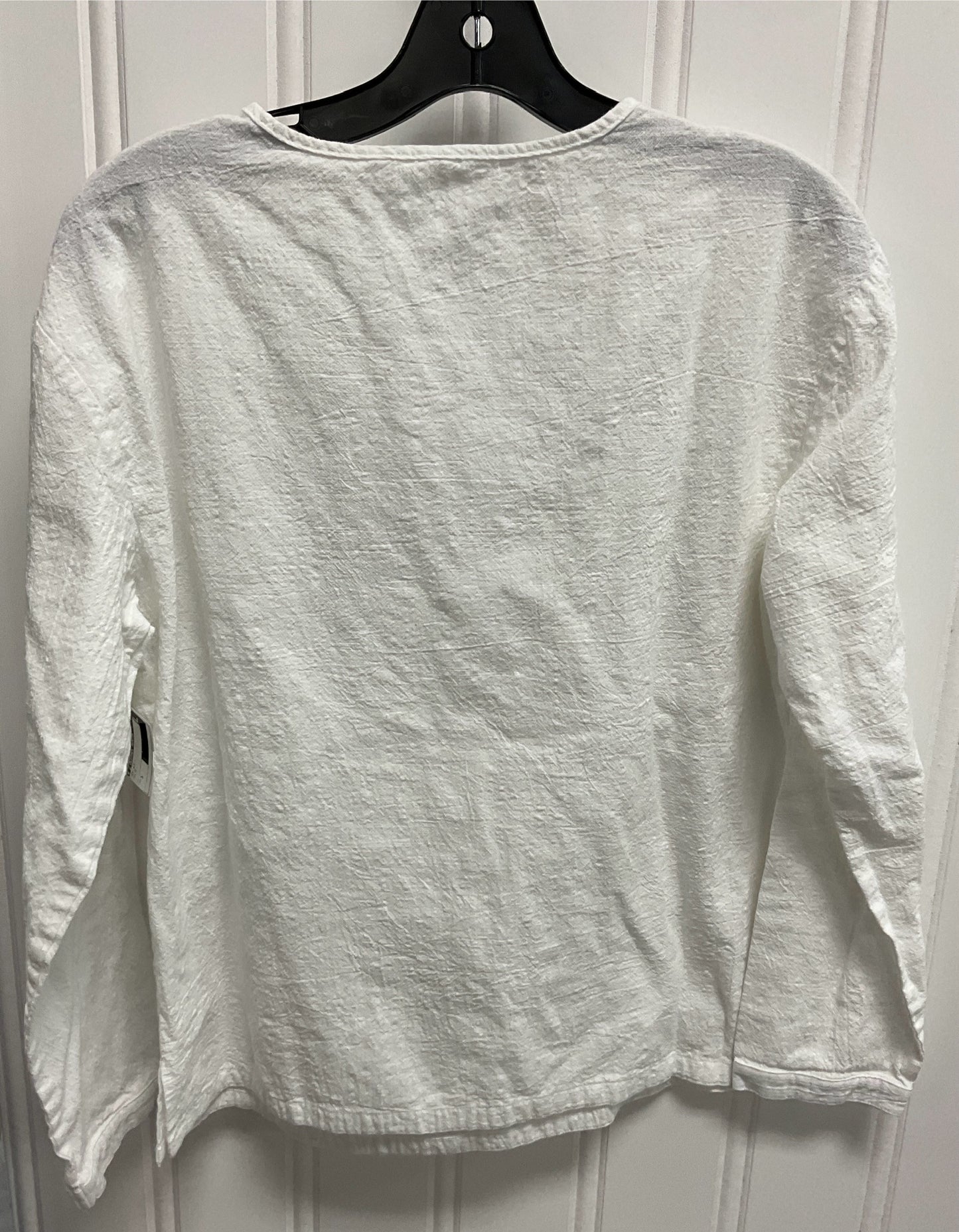 Top Long Sleeve By Clothes Mentor In White, Size: S