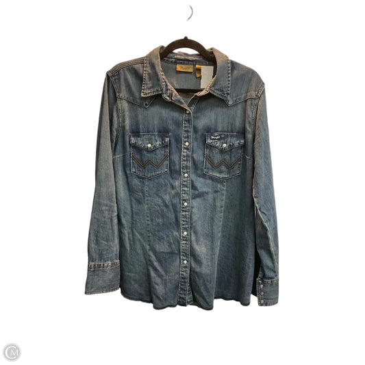 Top Long Sleeve By Wrangler In Blue Denim, Size: L