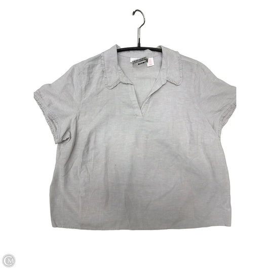 Top Short Sleeve By Isaac Mizrahi In Grey, Size: 1x