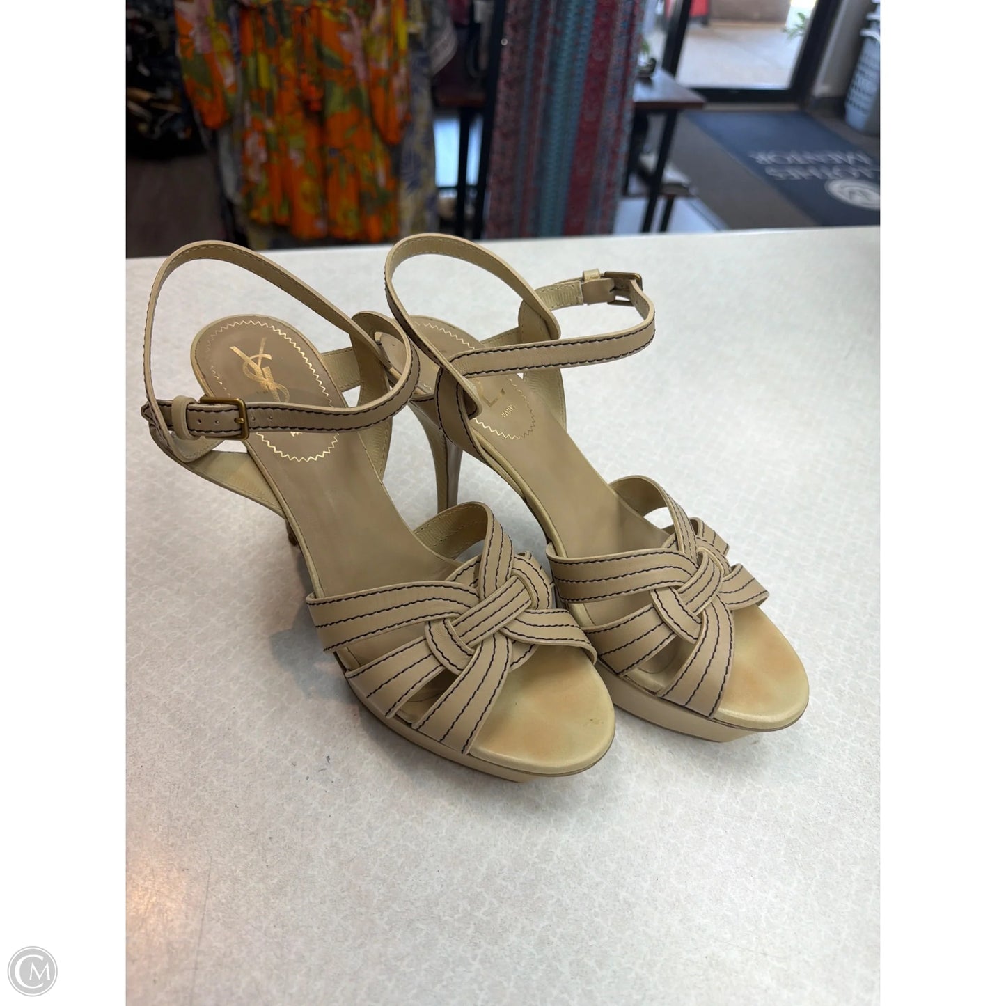 Shoes Luxury Designer By Yves Saint Laurent In Beige, Size: 8.5