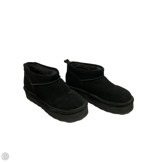 Boots Ankle Flats By Bearpaw In Black, Size: 9