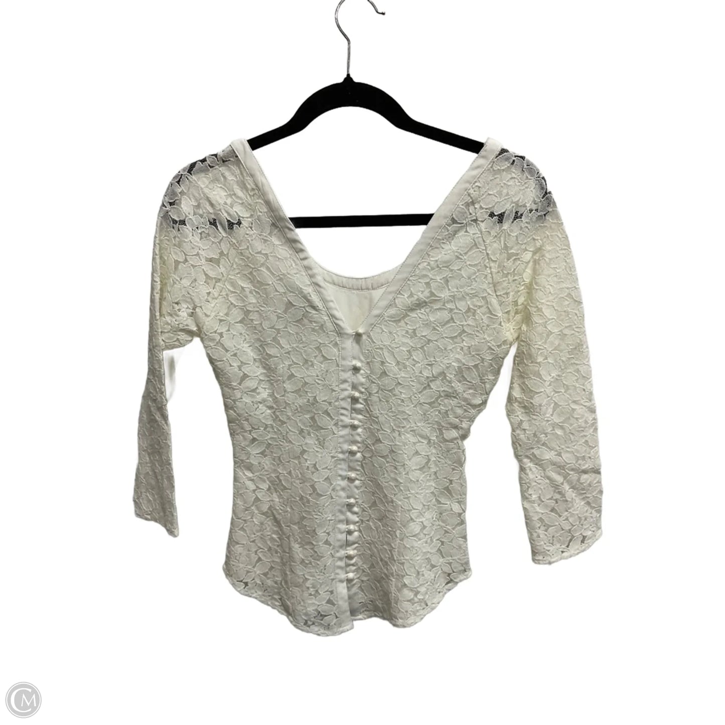 Blouse 3/4 Sleeve By Clothes Mentor In Cream, Size: S