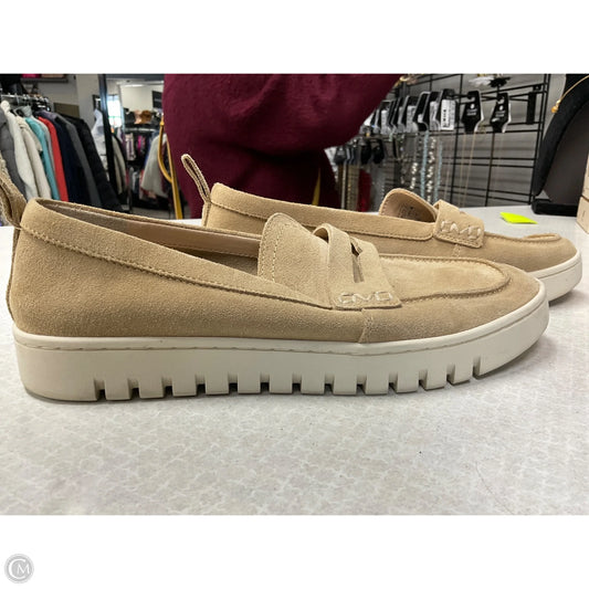 Shoes Flats By Vionic In Beige, Size: 9.5