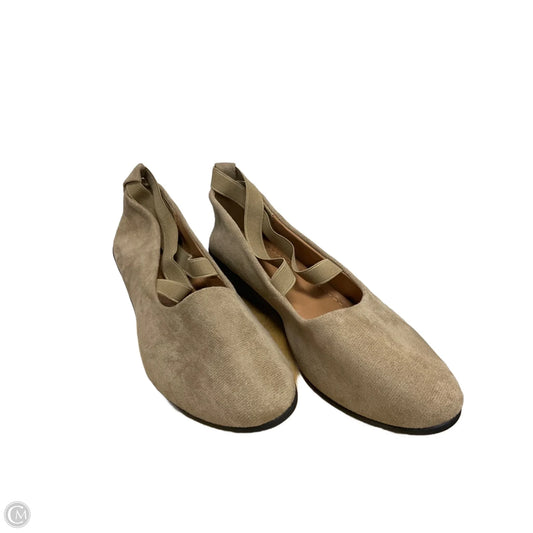 Shoes Flats By Love In Tan, Size: 9