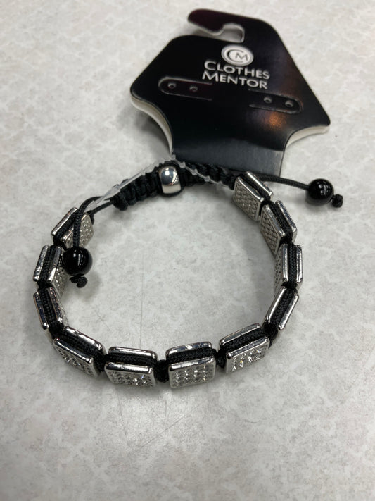 Accessories – Clothes Mentor Lees Summit MO #134
